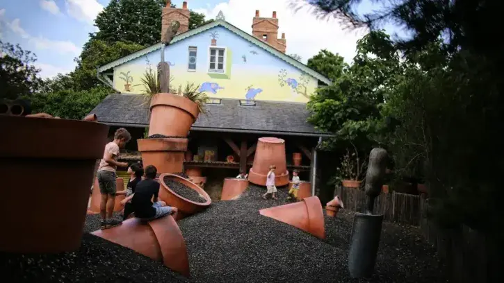 Aire de jeux de Claude Ponti au Jardin des Plantes