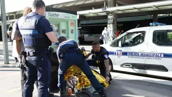 les policiers de l'UMTC interviennent sur un malaise à l'arrêt Beauséjour