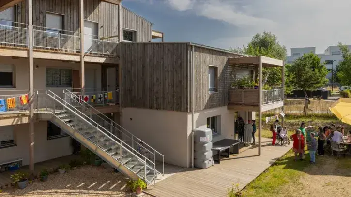 De nouveaux immeubles dans un hameau dans un quartier nantais.