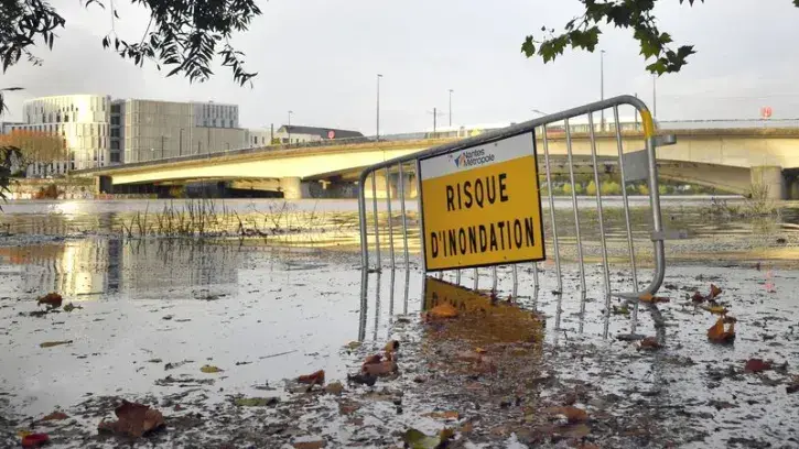 loire déborde inondation crise