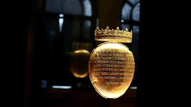 Réalisé en or, émail et bois, son nom exact est "cardiotaphe" : la pièce la plus célèbre du musée servait d'écrin funéraire au cœur d'Anne de Bretagne © Romain Boulanger.