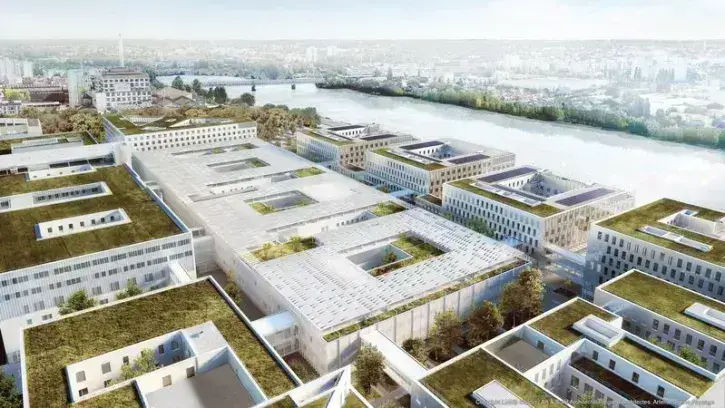 Modulaire, adaptable et connecté, l'hôpital sera composé de bâtiments intelligents, très performants, ayant recours aux énergies renouvelables (géothermie sur nappe, panneaux photovoltaïques). Objectif : réduire de 30 % les  consommations d'énergie. Le re