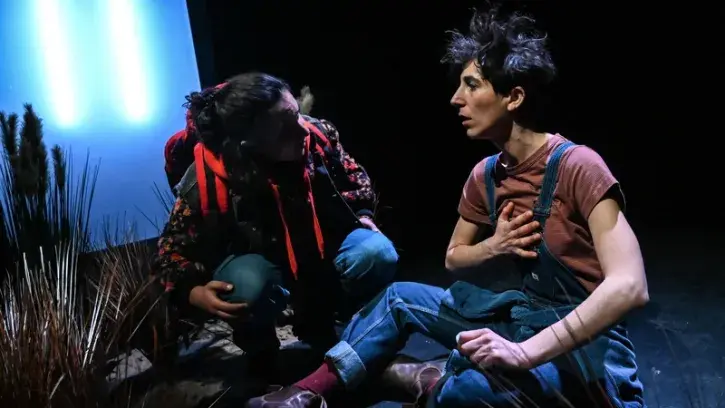 Le nouveau spectacle d'Anaïs Allais tisse des liens entre les femmes des deux rives de la Méditerranée, entre hier et aujourd'hui © Virginie Meigne