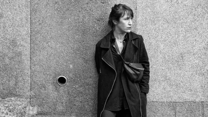 Pour Colyne Morange, l'univers de Joy Division « est devenu une bulle de sauvetage, qui m'aide à penser, à respirer et à regarder le monde » © DR.