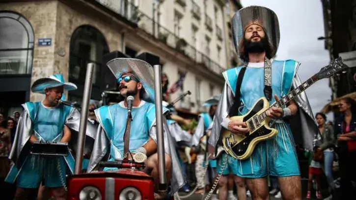 The Green Line Marching Band va donner le coup d'envoi dès 18h place Graslin © Romain Boulanger