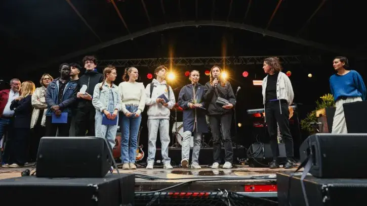 Remise des prix "Jeunesse pour l'égalité"  lors de l'édition 2024 du festival SPOT © Garance Wester.
