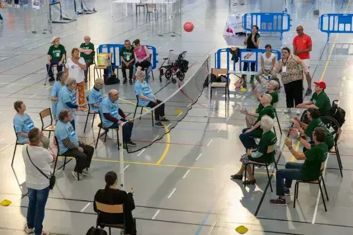 Assis ou debout, les épreuves ont été adaptées pour que toutes et tous puissent jouer. © Loïc Gatteau pour Nantes Métropole