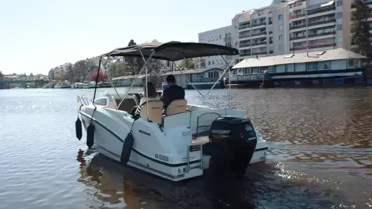 Le Nantes boat club a été lancé au printemps 2022. Une première en France dans le domaine fluvial !