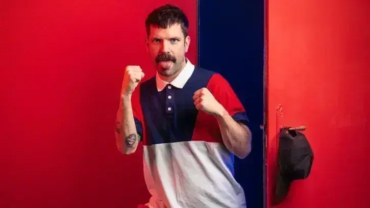Nerlov : « Bien connu à Angers pour avoir participé à des groupes comme Vedettes, San Carol ou Sheraf, Nerlov déploie un univers séduisant, très particulier. Une écriture sincère, fragile, mélancolique, parfois désabusée, qui s'inscrit en nous. »