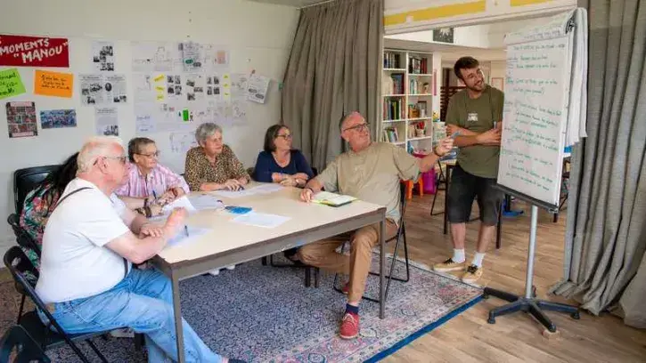 Piloté par l'ONPL avec le soutien de l'association Kontratdixion, un atelier d'écriture s'est tenu trois jours durant à Manou Partages, au Ranzay © Loïc Gatteau.