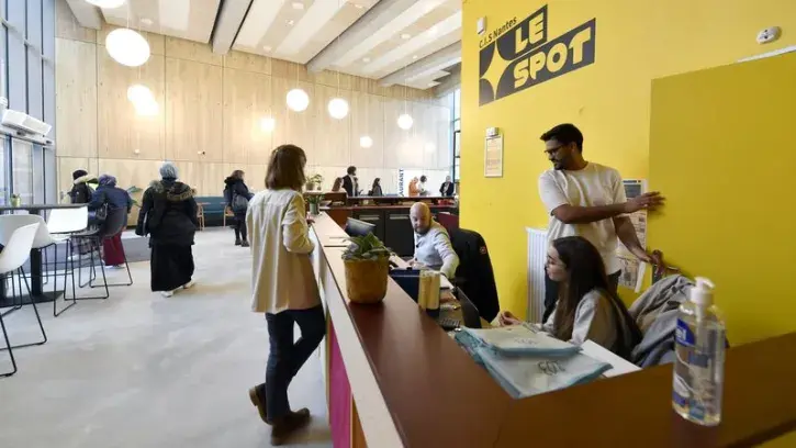 Le Spot, d'un coût de 4,5 millions d'euros (dont 500 000 euros de la Ville de Nantes), propose une offre d'hébergement de 182 places à destination des groupes et des voyageurs individuels. © Rodolphe Delaroque