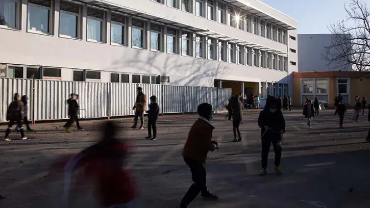 Les cours de l'école Alain Fournier, quartier Bellevue, ont également été désimperméabilisées et renaturées. 