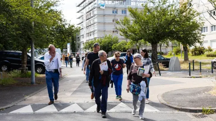 Des balades urbaines sont organisées en mai et juin. © Céline Jacq