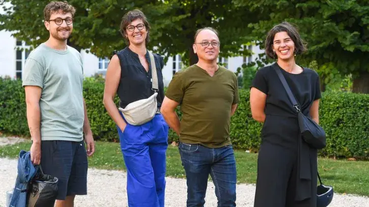 L'équipe de brocanteurs des Insolites viennent d'ouvrir leur boutique (©Thierry Mezerette pour Nantes Métropole)