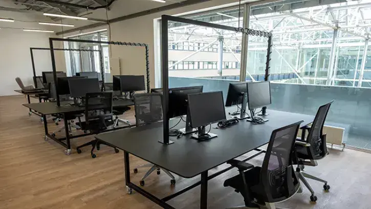 Les entreprises pensionnaires de la Halle 6 se répartiront dans 45 bureaux et 2 open spaces. © Patrick Garçon
