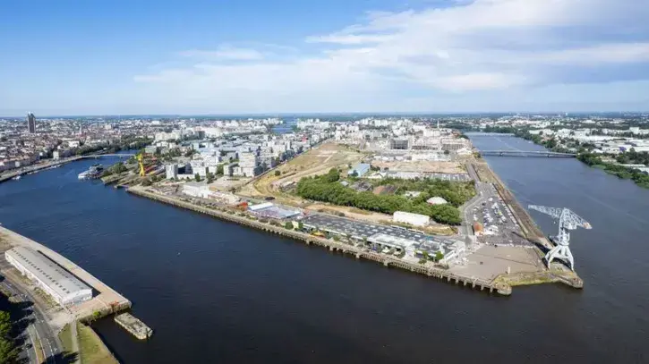 Vue du sud-ouest de l'île de Nantes, juillet 2024. © Iris Picture/Samoa