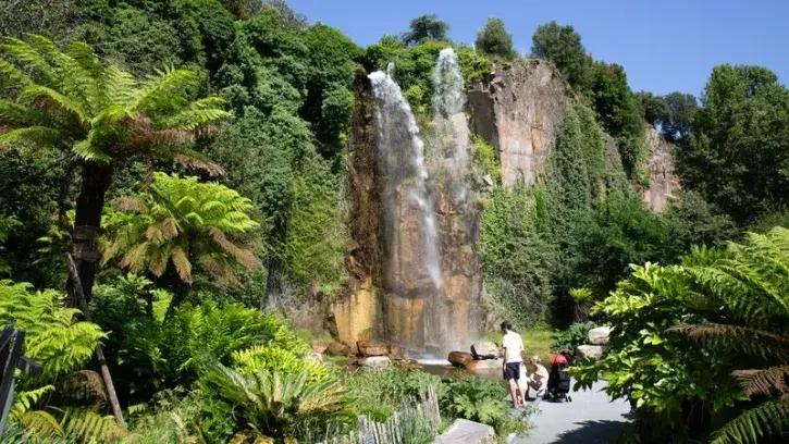 Doté d'une incroyable richesse végétale, le jardin va doubler sa surface pour offrir à terme 2,7 hectares de nature en plein cœur de Nantes. © Christiane Blanchard