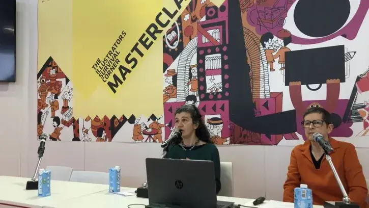 L'Œil du monde a fait une étape italienne à la foire de Bologne, avec l'éditeur italien Topipittori, grâce à IIlaria Tontardini (à gauche). À droite, Christine Morault des éditions MeMo, qui pilote le festival © DR