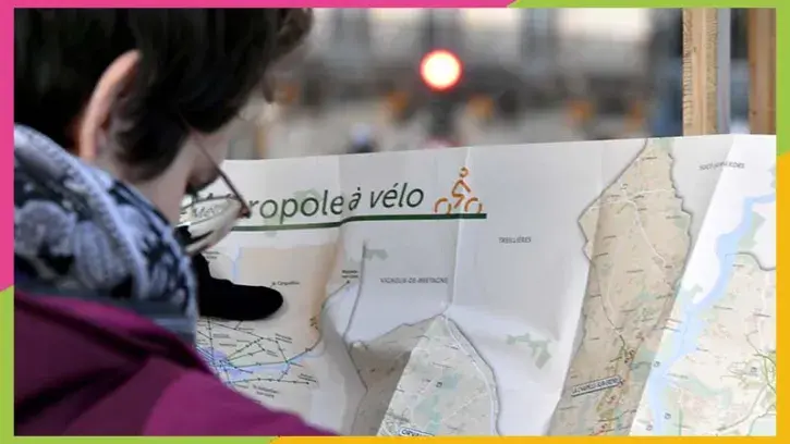 Pour concocter son itinéraire, on ouvre cartes et applis. © Rodolphe Delaroque