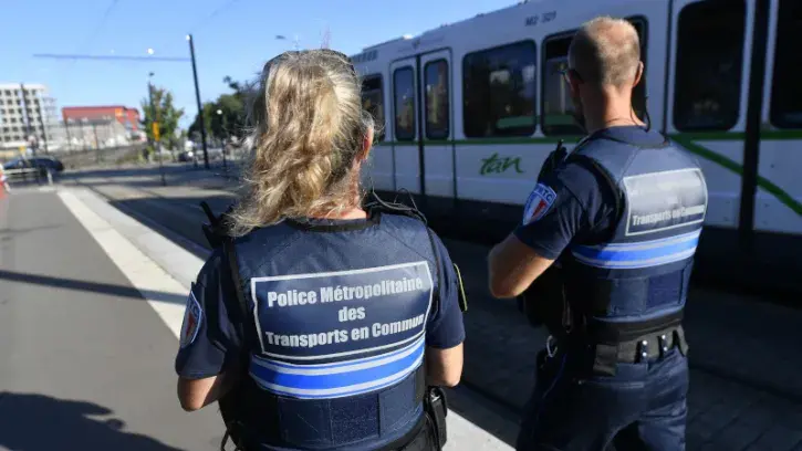 Sécurité. Les agents de la police métropolitaine des transports en commun, la PMTC, veillent sur les abords de la Beaujoire dont les quais du tram.  © Marc Roger