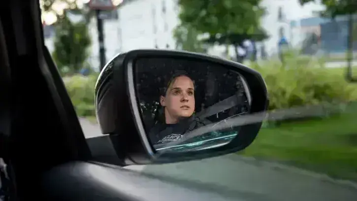 Noémie, 30 ans, est une jeune cheffe de service arrivée il y a quelques années à la police municipale nantaise. Elle constate qu'il y a de plus en plus de femmes dans les forces de l'ordre : « Nous sommes entre 30 et 40 % à Nantes. Et on est en moyenne, s