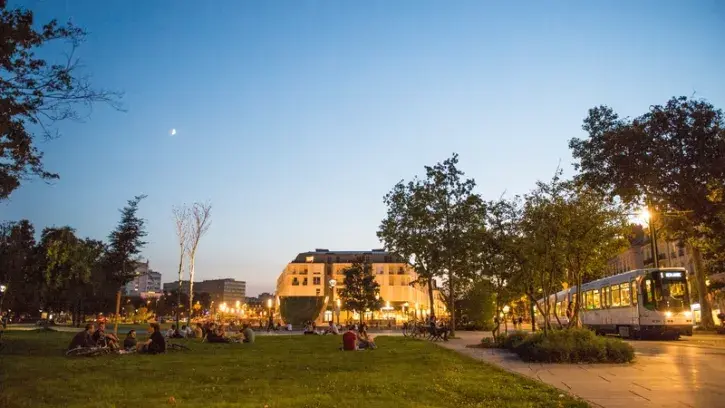 Quand le mercure grimpe, de nombreux Nantaises et Nantais viennent profiter de la fraîcheur des parcs et jardins. Et vous, où allez-vous ? © Jean-Félix Fayolle pour la Ville de Nantes