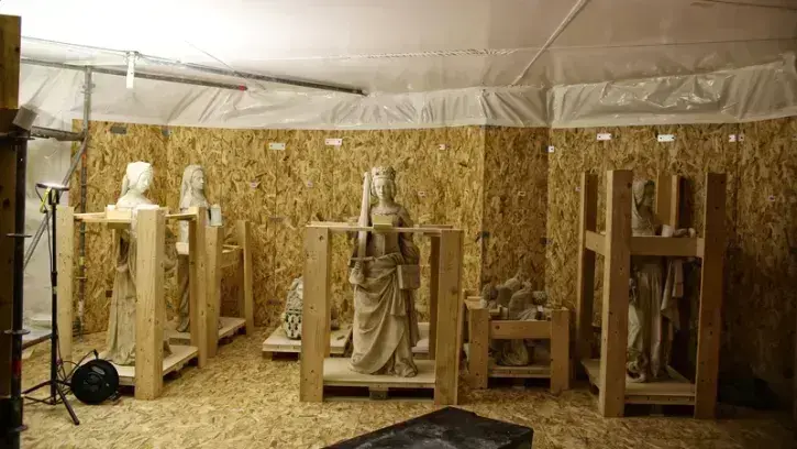 Toutes les statues sont soigneusement entreposées. © Romain Boulanger