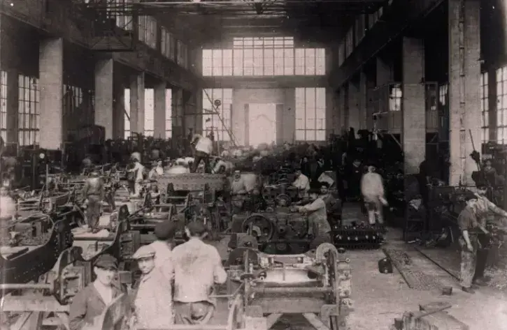 Les Batignolles en 1925 et l'atelier de fabrication des chaudières de locomotives © Centre d'Histoire du travail /  Coll. Philippe