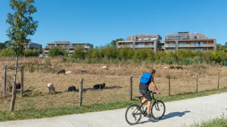 Mobilités, logement, commerces, alimentation, transition écologique… En mai et juin, 25 habitants tirés au sort donneront leur avis sur l'évolution souhaitable du territoire à l'horizon 2050. © Roberto Giangrande