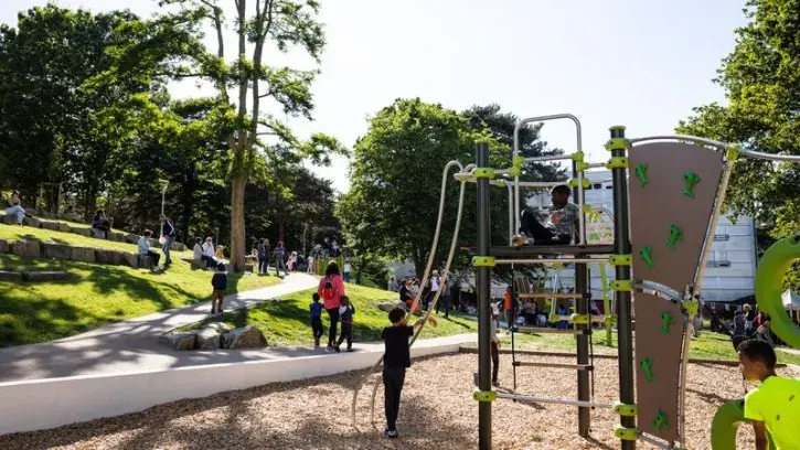 Plusieurs espaces de jeux permettent d'accueillir les enfants de 2 à 12 ans. © Jean-Félix Fayolle